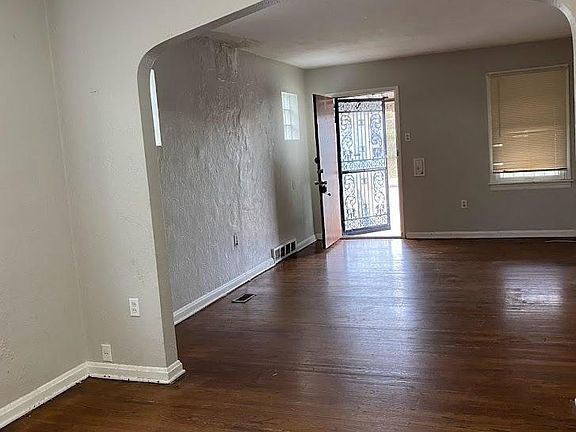 4th image of 6339 Stratford Ave