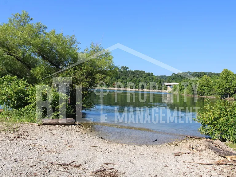 12 Lakehaven Dr — Photo 18
