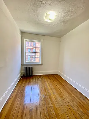 Rented by CMV Realty Inc. | media 4