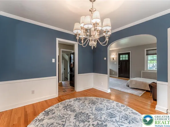 1918 Montgomery St, Bethlehem, PA 18017