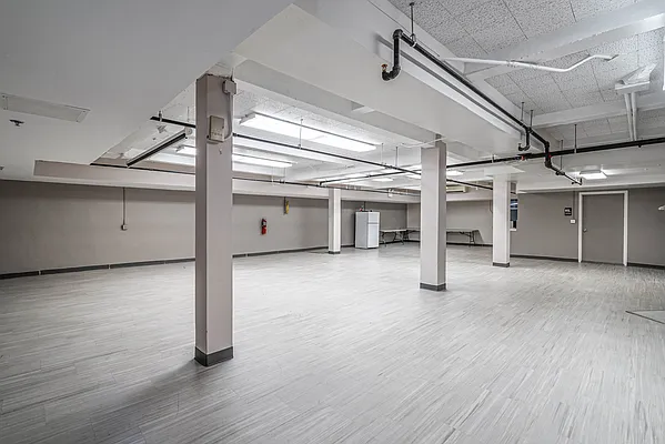 Sold by Lovett Realty, Inc. | media 21