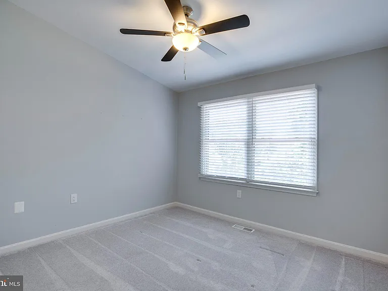 2914 Oakton Crest Pl — Photo 41