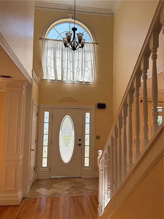 4 bed, 2.5 bath, 2196 sqft, $2,400 — Photo 3