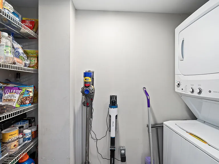 5820 Fifer Dr — Photo 8