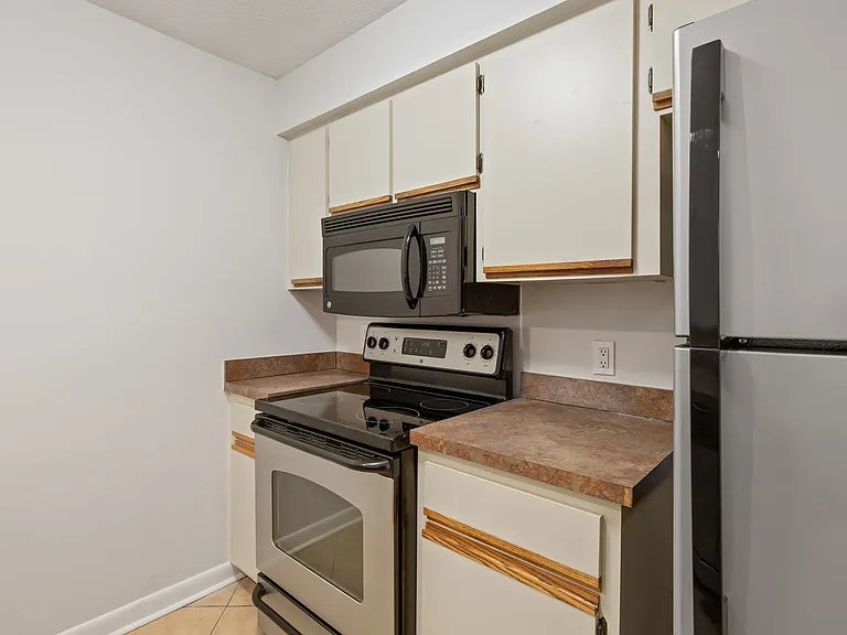 208 S Habana Ave #208B — Photo 9