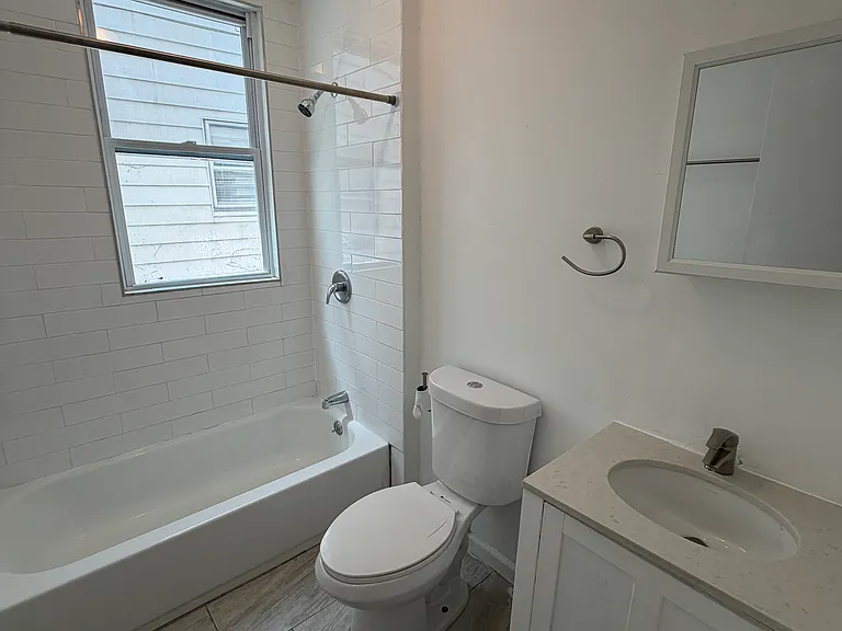 337 3rd St #1 — Photo 6