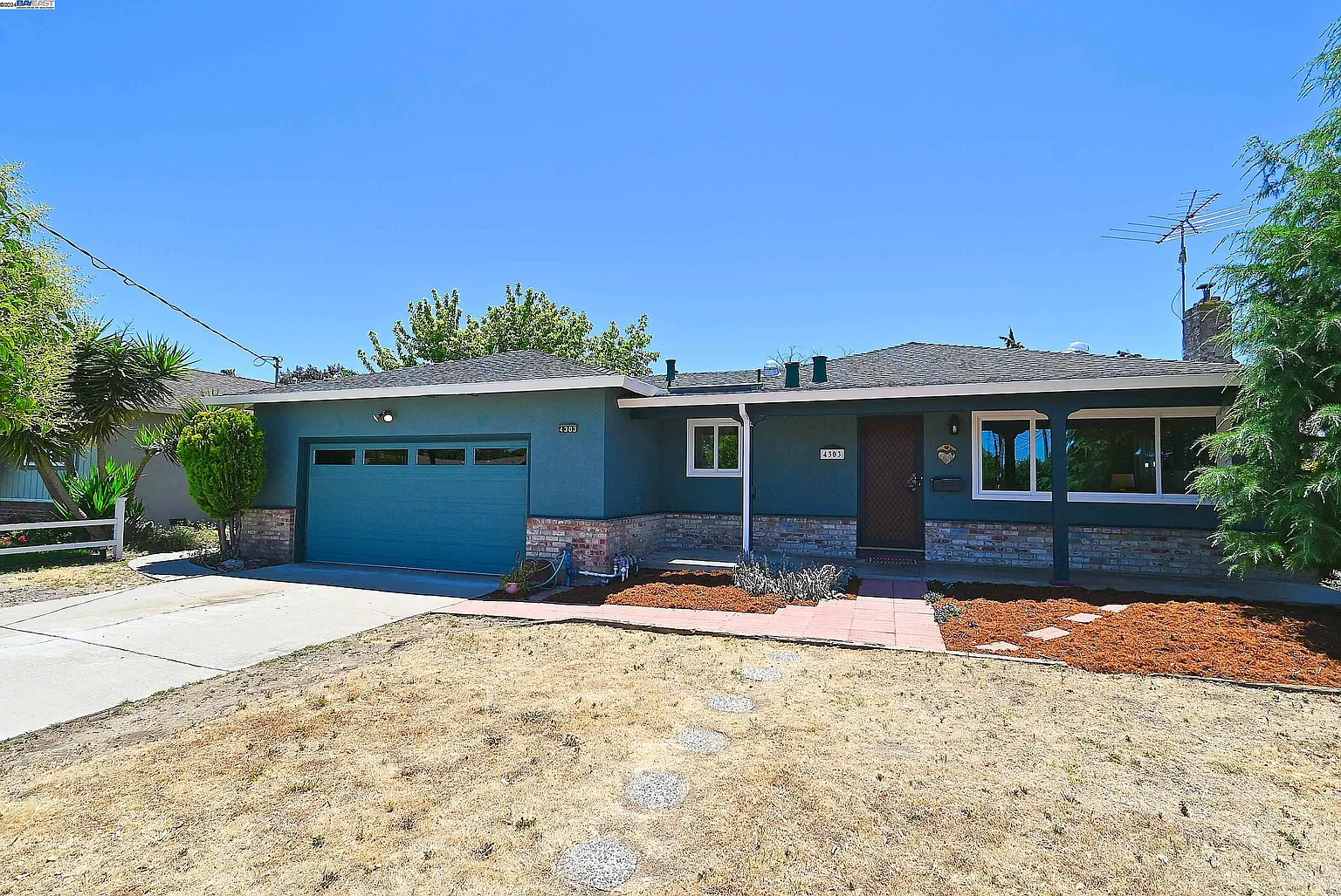 4303 East Ave photo 1