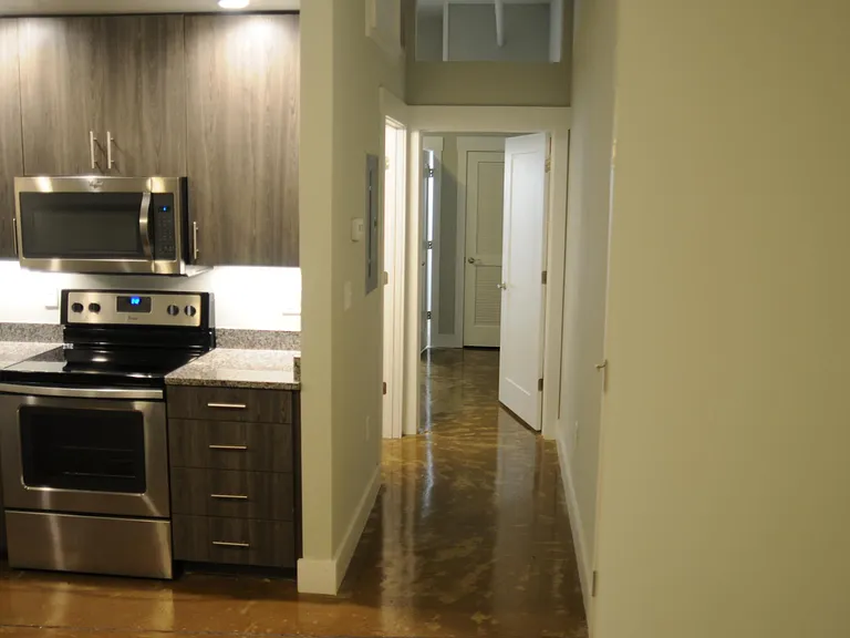 117 W Broad St #303 — Photo 6