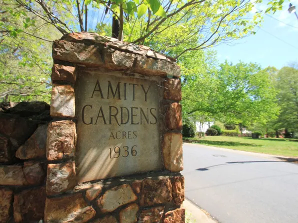 1742 Seifert Cres, Charlotte, NC 28205