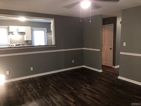 3rd image of 300 Bandon Rd