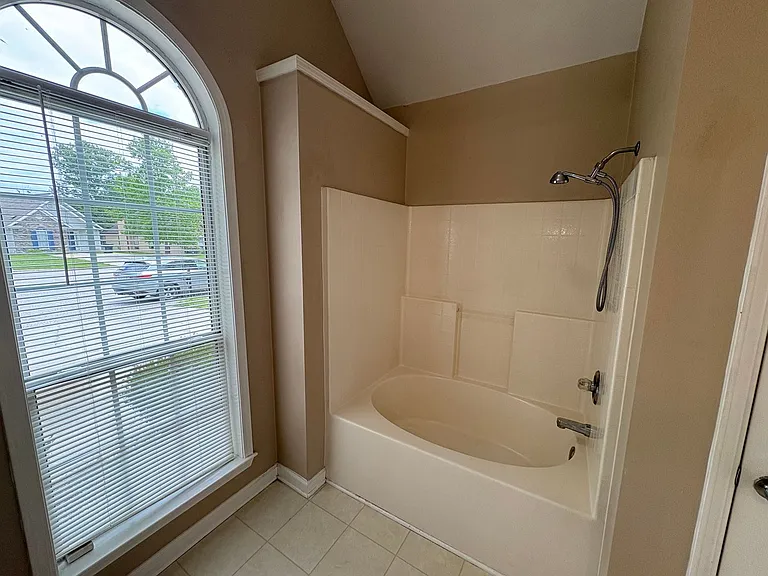 161 Mayfair Ln — Photo 21