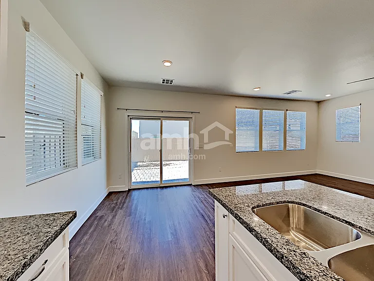 1525 Garden Swing Ave — Photo 6