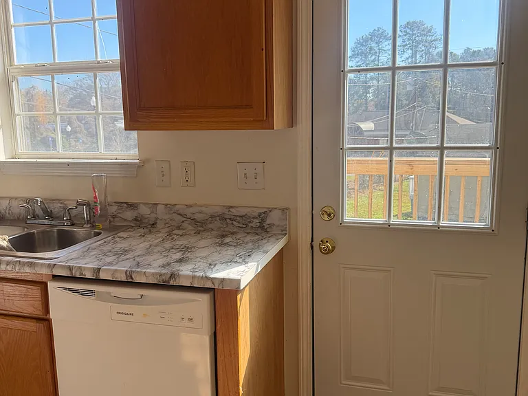 605 Old Town Rd #A — Photo 29
