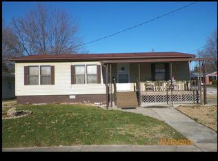 109 North St, Loogootee, IN