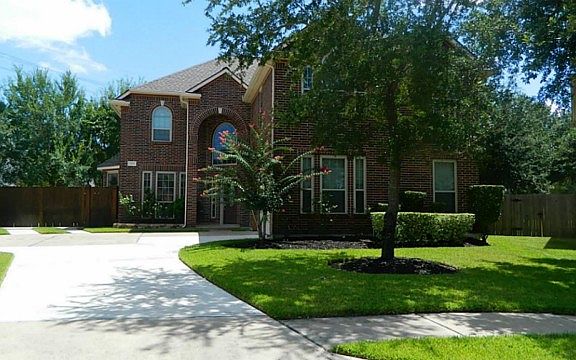2nd image of 2103 Scenic Hollow Ct