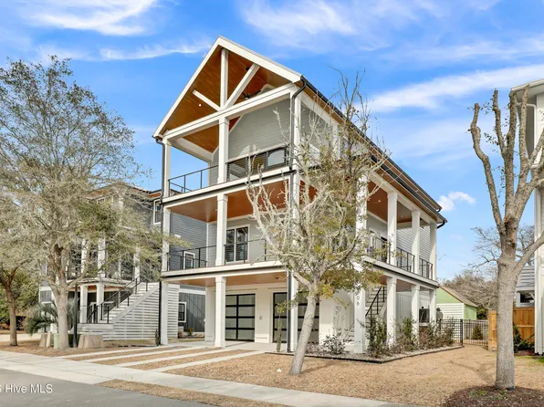 106 Diamond Point Court, Surf City, NC 28445