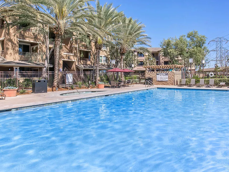 Meadow Square Apartment Homes