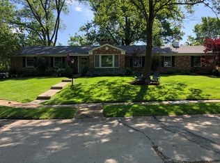 310 Geyer Forest Dr, Saint Louis, MO