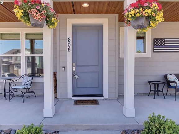 4th image of 806 E Tanoak Ave