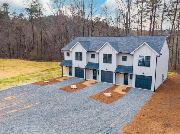 200 Back Pine Way #A, Ellijay, GA 30536