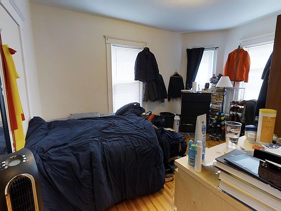 5th image of 223 Holland St #101