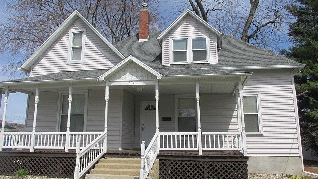 1st image of 326 & 324 E Cherry St