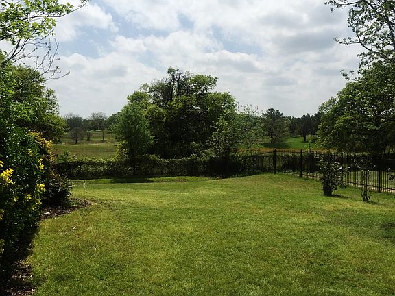 4th image of 316 Blanco Cir