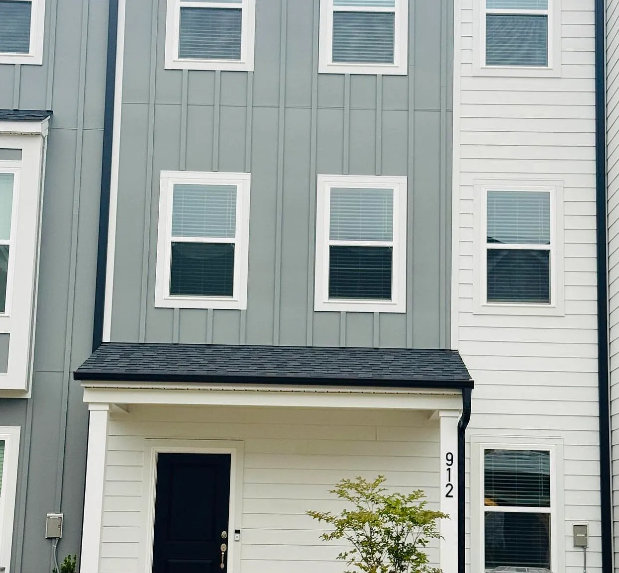 3 bed, 3.5 bath, 1900 sqft, $2,300 — Photo 1