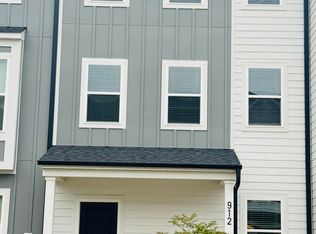 912 Fearless Rd, Durham, NC 27703