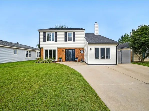 1215 Brookside Lndg, Chesapeake, VA 23320