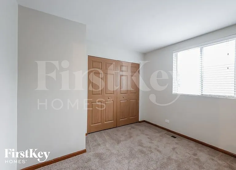 1028 Four Seasons Blvd — Photo 9