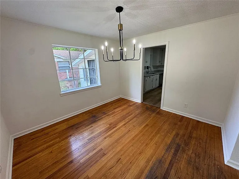 713 Iris Ave — Photo 7