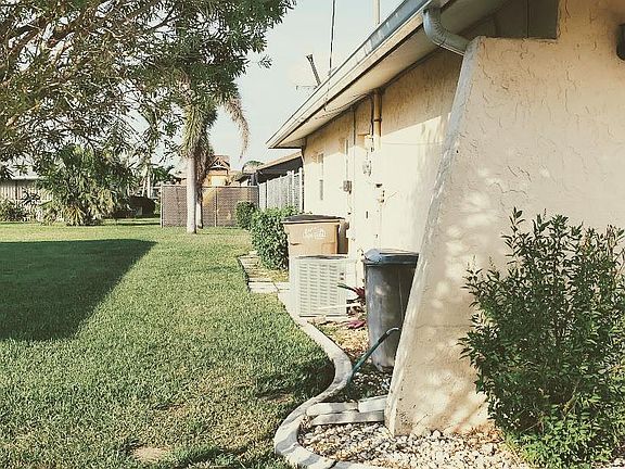 4th image of 1405 SE 14th Ter