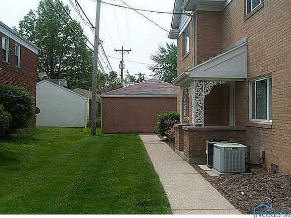 4th image of 4057 W Bancroft St