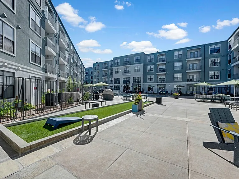 The Metro Apartments — Photo 18