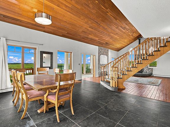 3rd image of Reserve Rd #66