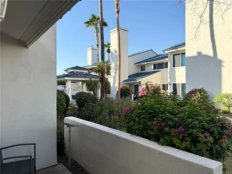 1800 Clubhouse Dr #K90 — Photo 31