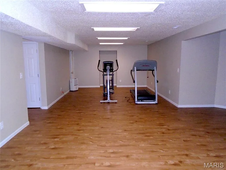1109 Peachtree Ct — Photo 13