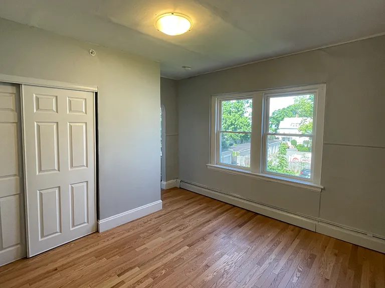 230 Lafayette St #10 — Photo 6