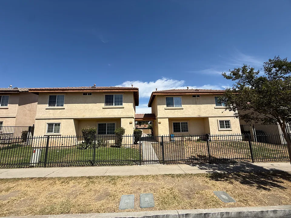 217 N Spruce Ave #D