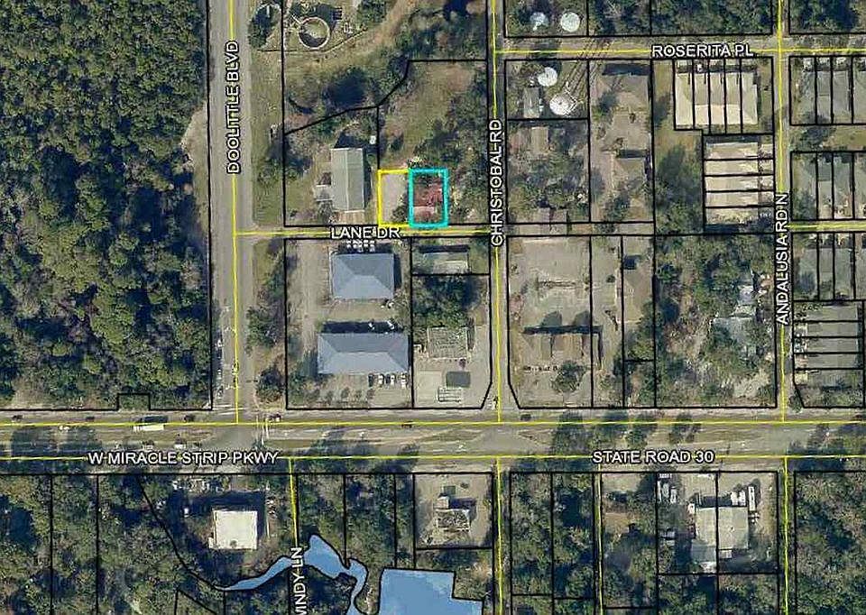 1st image of 4 Lane Dr