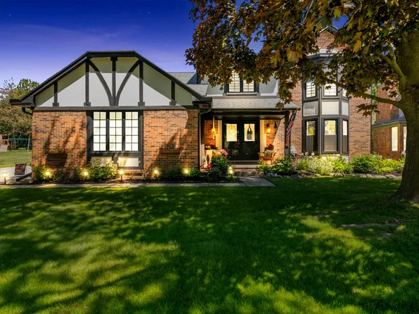 3394 Edmunton Dr, Rochester Hills, MI 48306