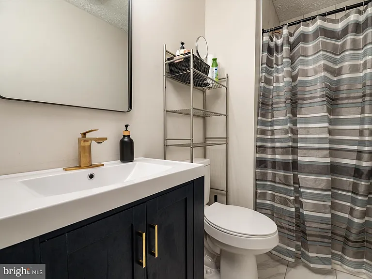 2139 Commissary Cir — Photo 25