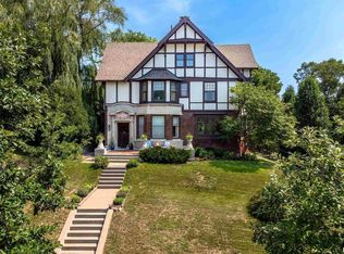 935 Mississippi Ave, Davenport, IA 52803
