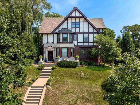 935 Mississippi Ave, Davenport, IA 52803