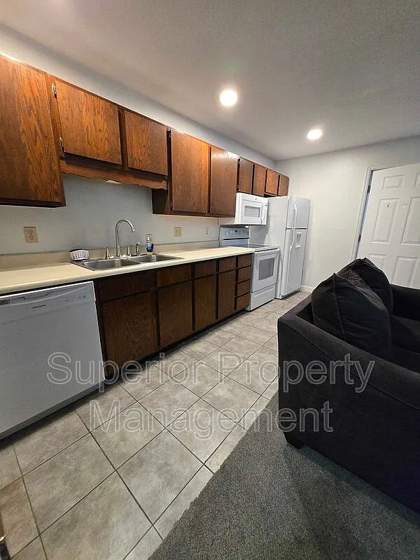 1 bed, 1.0 bath, 570 sqft, $1,395 — Photo 4