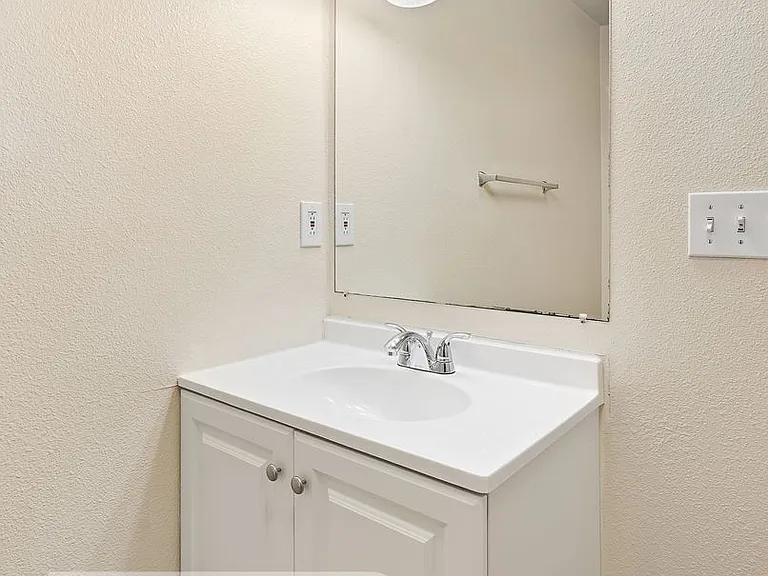 5710 Cypress Ave — Photo 13