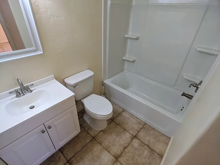 1343 W Alameda St — Photo 18