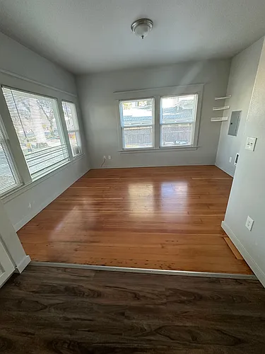 554 SW Jefferson Ave #2 Photo 1