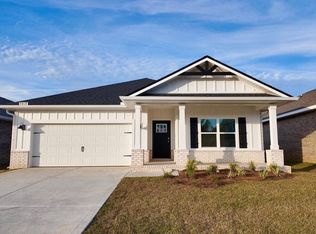 8068 Fir Tree Dr, Milton, FL 32583